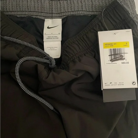 Nike Colorblock Swim Trunks Men Small 9″ Lined Athletic Beachwear - Picture 3 of 6